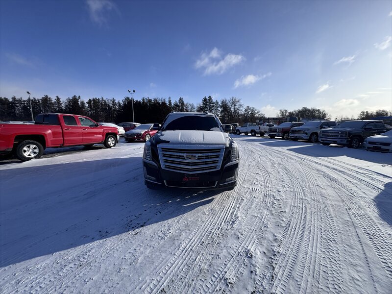 Used 2017 Cadillac Escalade Platinum AWD/4WD image 7