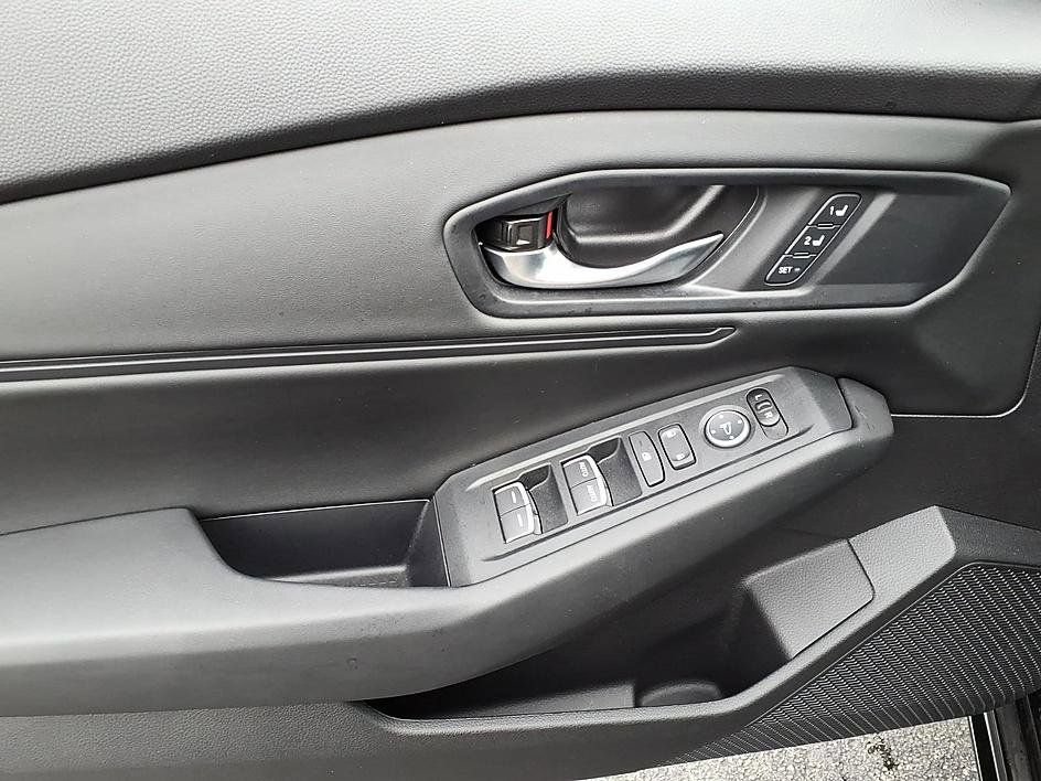 Certified 2025 Honda Accord EX-L image 11
