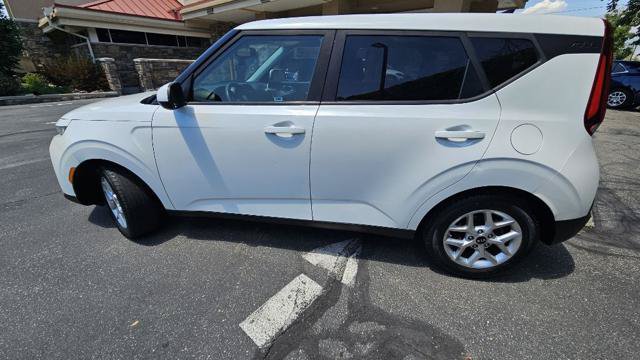 Used 2020 Kia Soul S FWD image 8