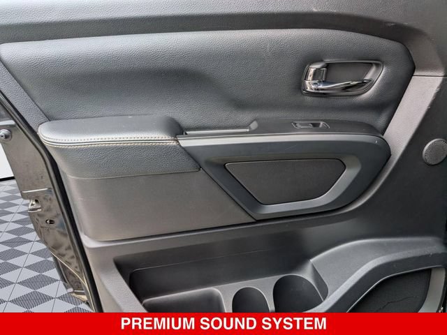 Used 2019 Nissan Titan SL w/ Midnight Edition AWD/4WD image 29