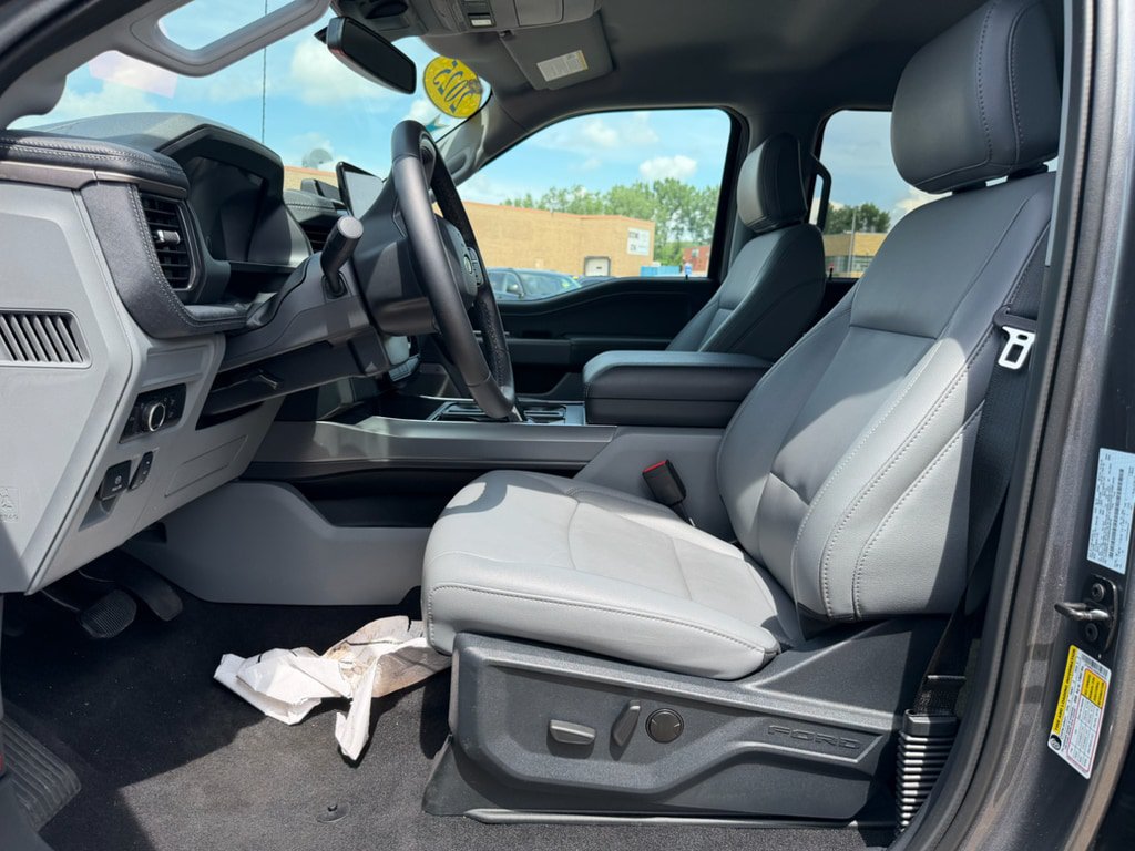 Used 2025 Ford F150 Lightning Flash AWD/4WD image 9
