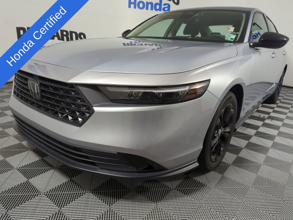 Certified 2025 Honda Accord SE image 1