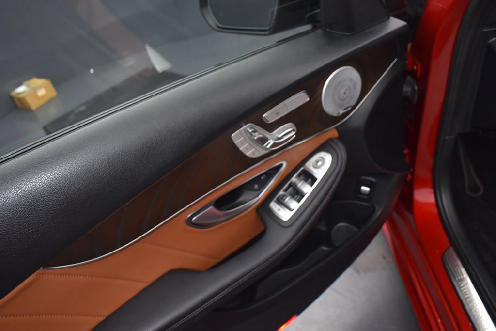Used 2021 Mercedes-Benz C 300 4MATIC Sedan image 9