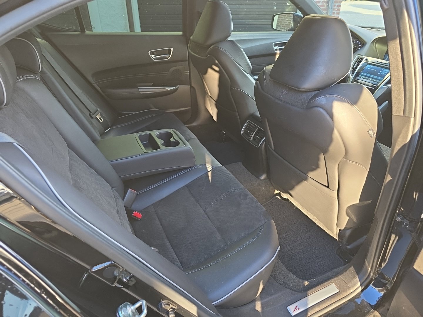 Used 2018 Acura TLX w/ Technology & A-SPEC Package FWD image 30