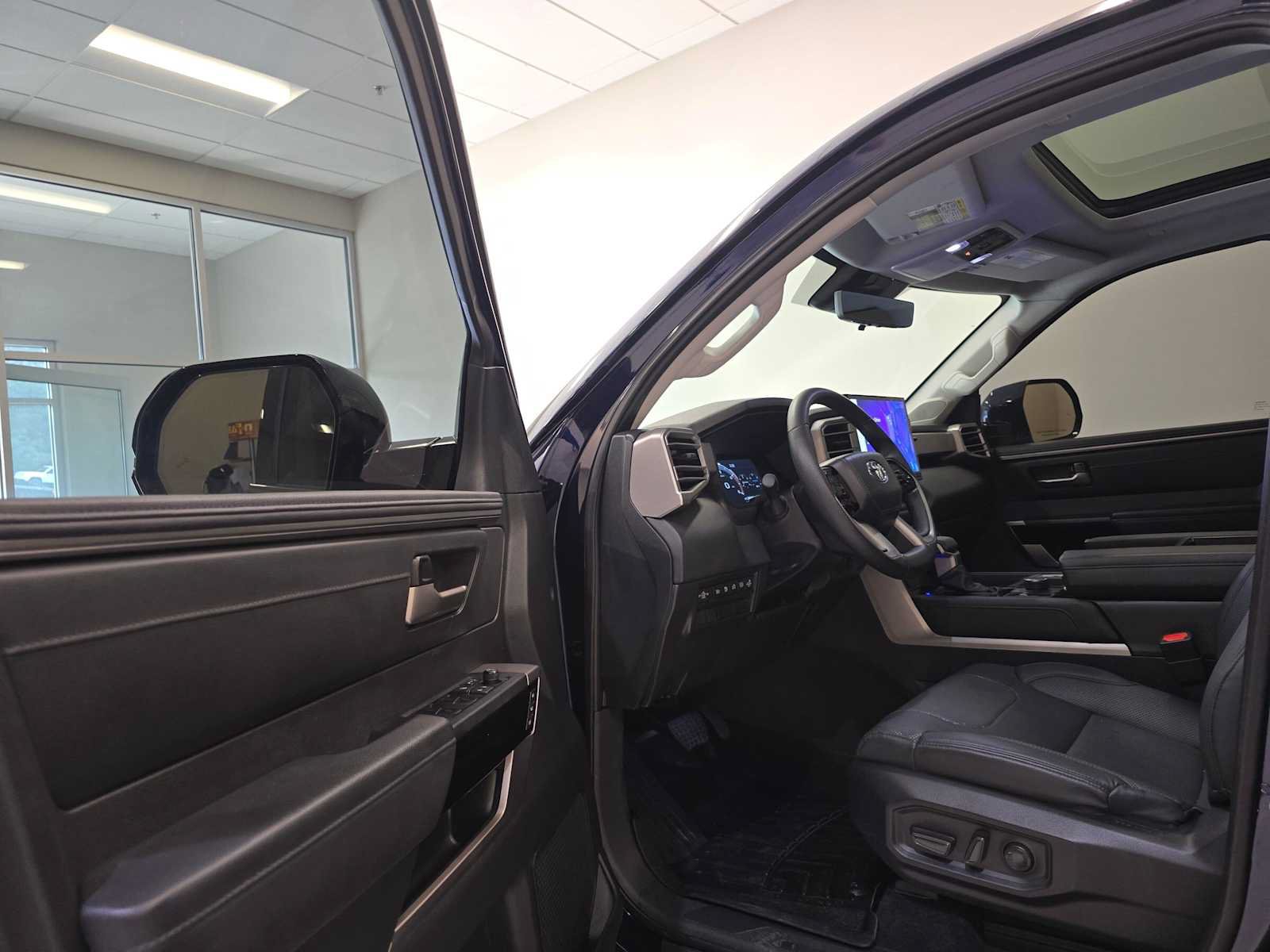 Certified 2024 Toyota Tundra Limited AWD/4WD image 23