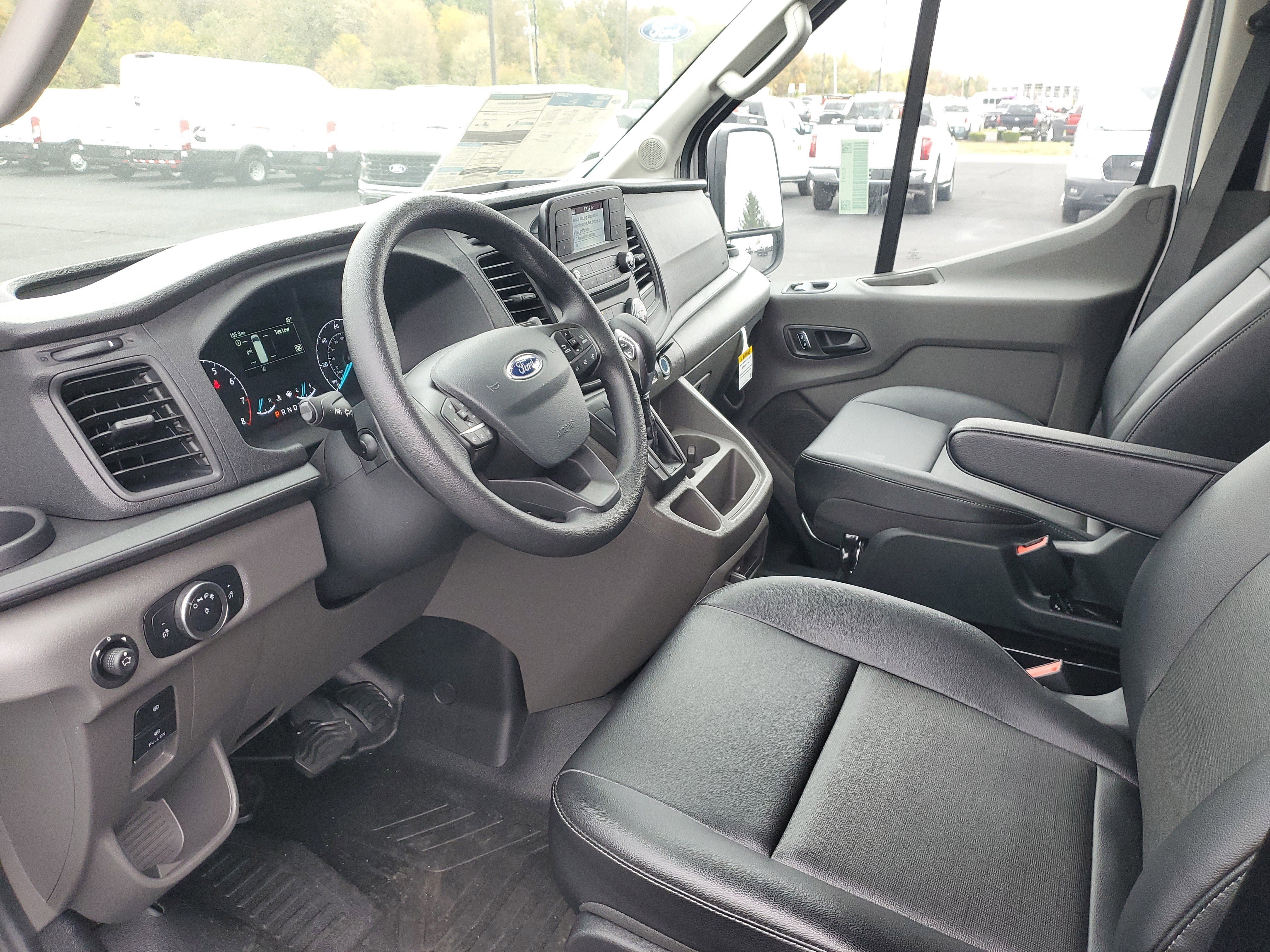 New 2024 Ford Transit 250 148 Medium Roof image 27