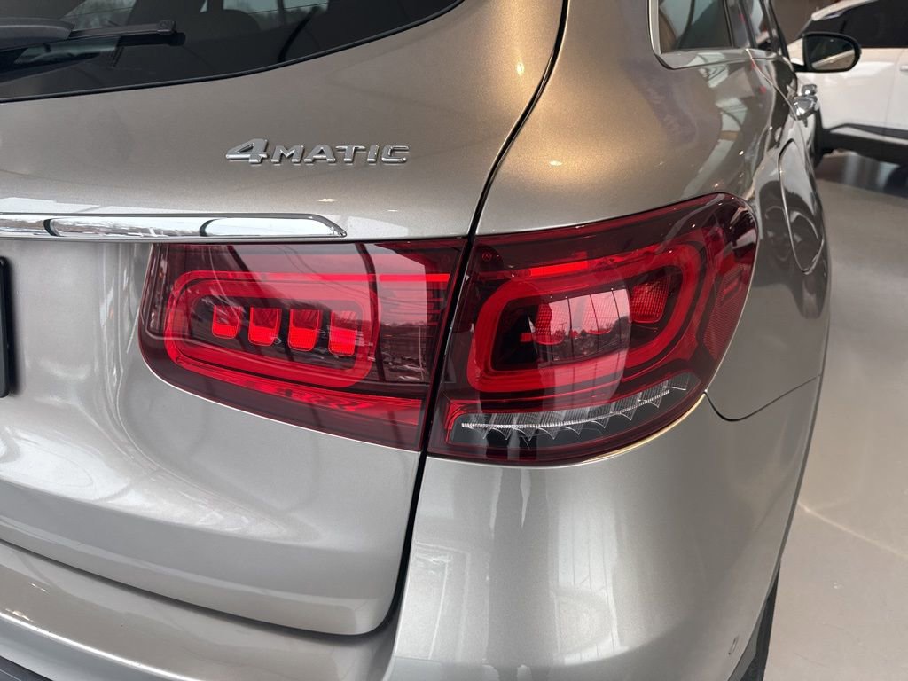 Used 2020 Mercedes-Benz GLC 300 4MATIC image 8