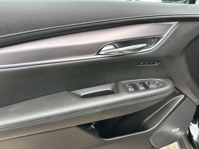 Used 2024 Cadillac XT6 Luxury w/ LPO, Floor Liner Package AWD/4WD image 17