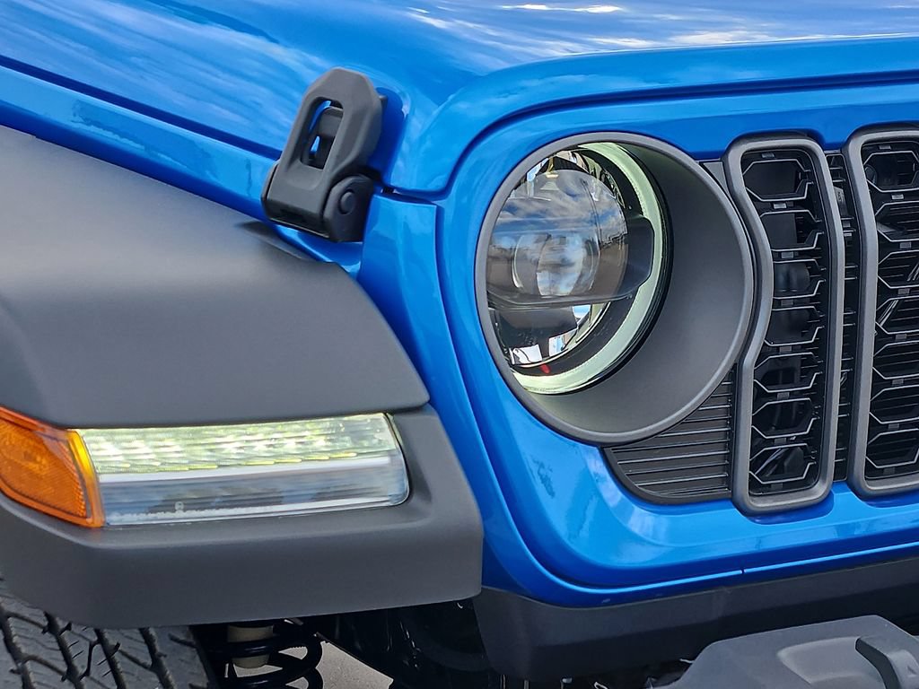 New 2026 Jeep Gladiator Sport AWD/4WD image 8