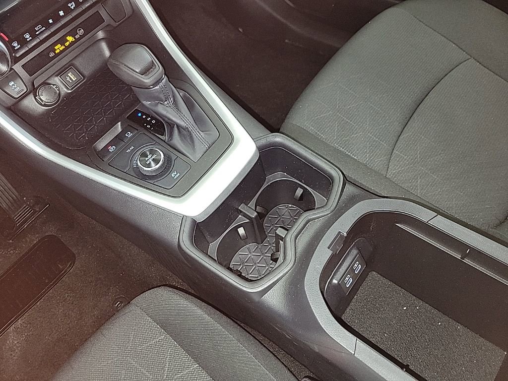 Used 2025 Toyota RAV4 XLE image 9