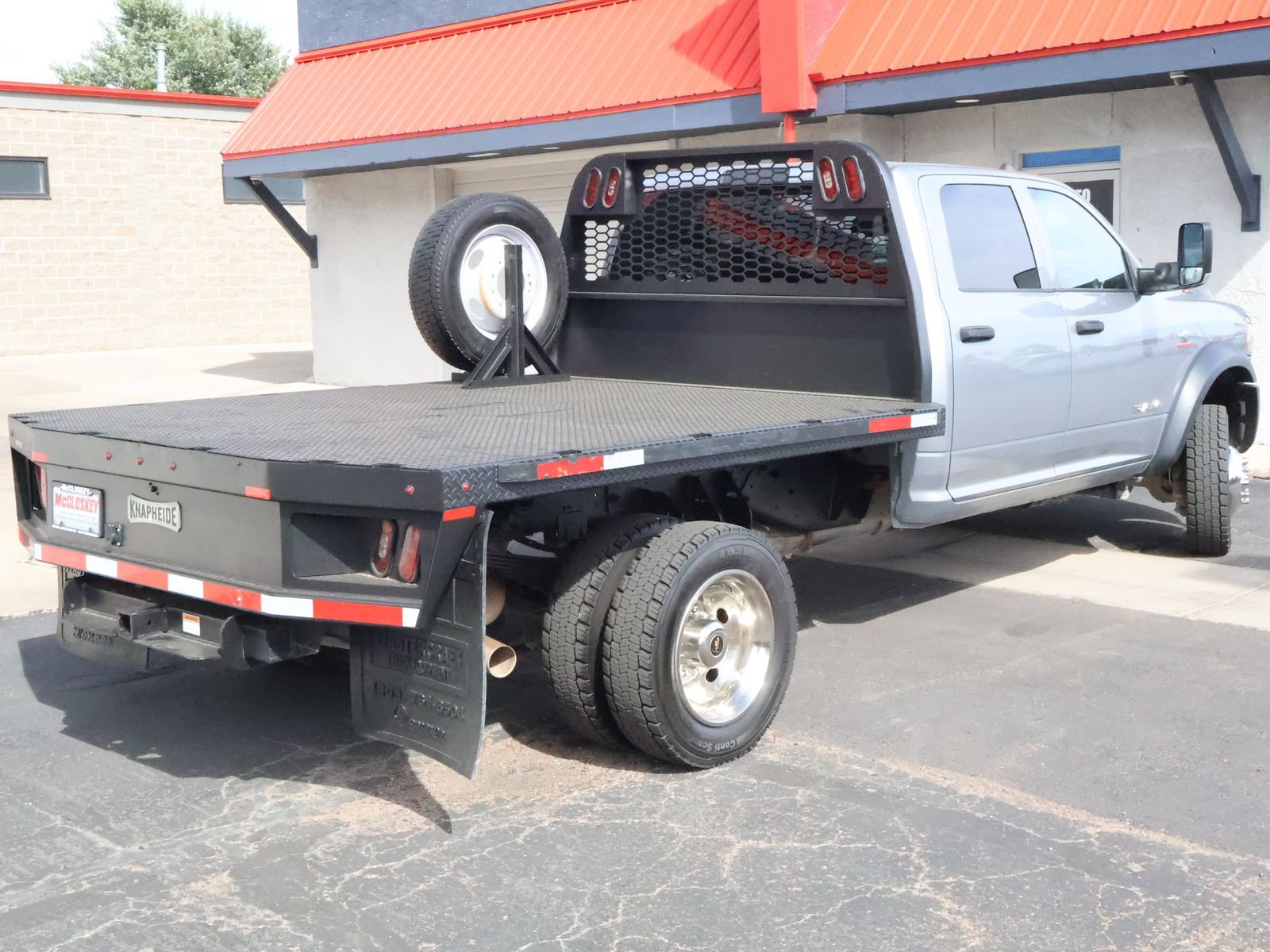 Used 2022 RAM 5500 Tradesman w/ Chrome Appearance Group AWD/4WD image 4