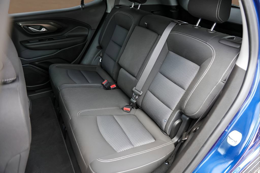 Used 2022 GMC Terrain SLE w/ Driver Convenience Package FWD image 24