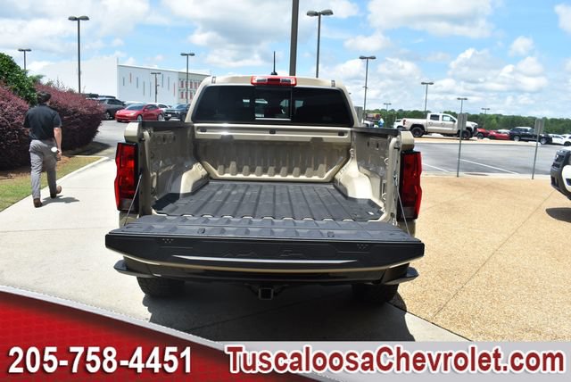 Used 2024 Chevrolet Colorado Trail Boss w/ Advanced Trailering Package AWD/4WD image 9