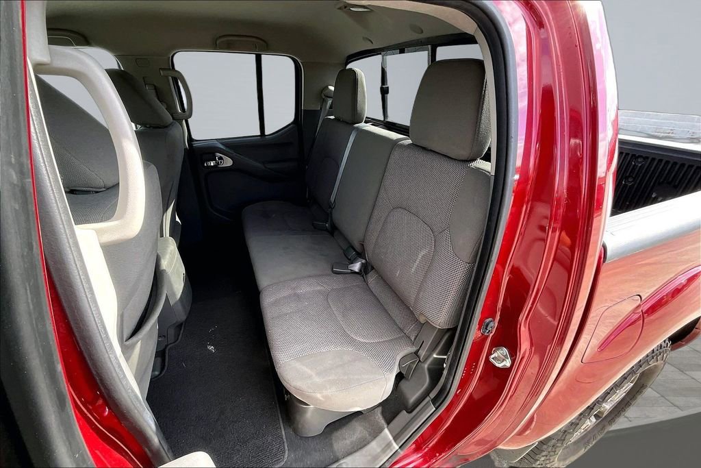 Used 2019 Nissan Frontier SV image 19