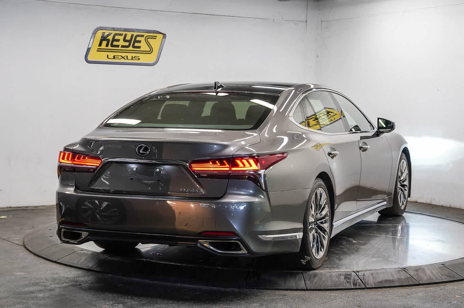 Used 2020 Lexus LS 500 w/ Interior Upgrade Package RWD image 4