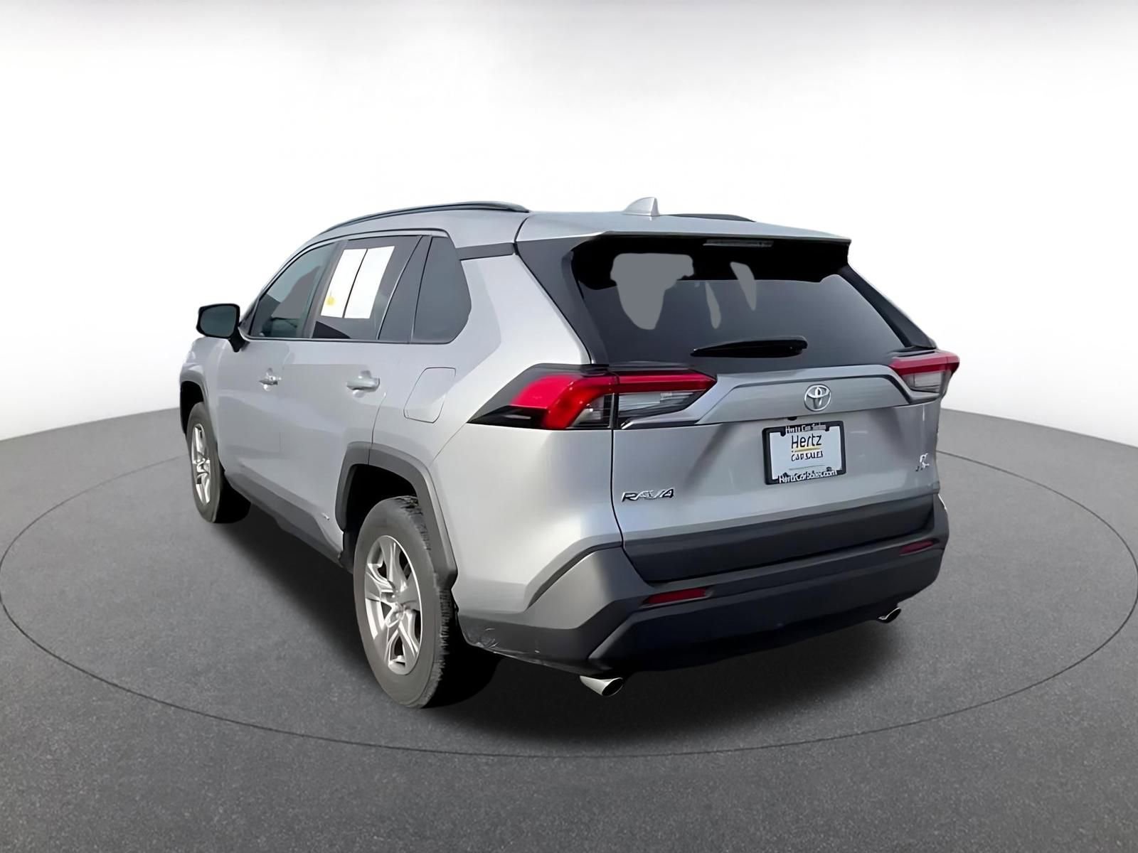 Used 2025 Toyota RAV4 LE image 11