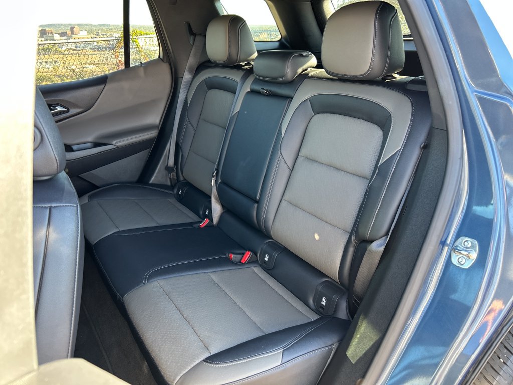 Used 2025 Chevrolet Equinox LT w/ Convenience Package II AWD/4WD image 18
