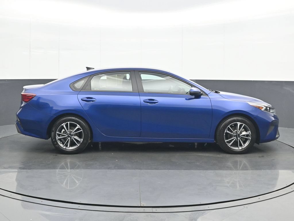 Used 2023 Kia Forte LXS w/ LXS Technology Package FWD image 7