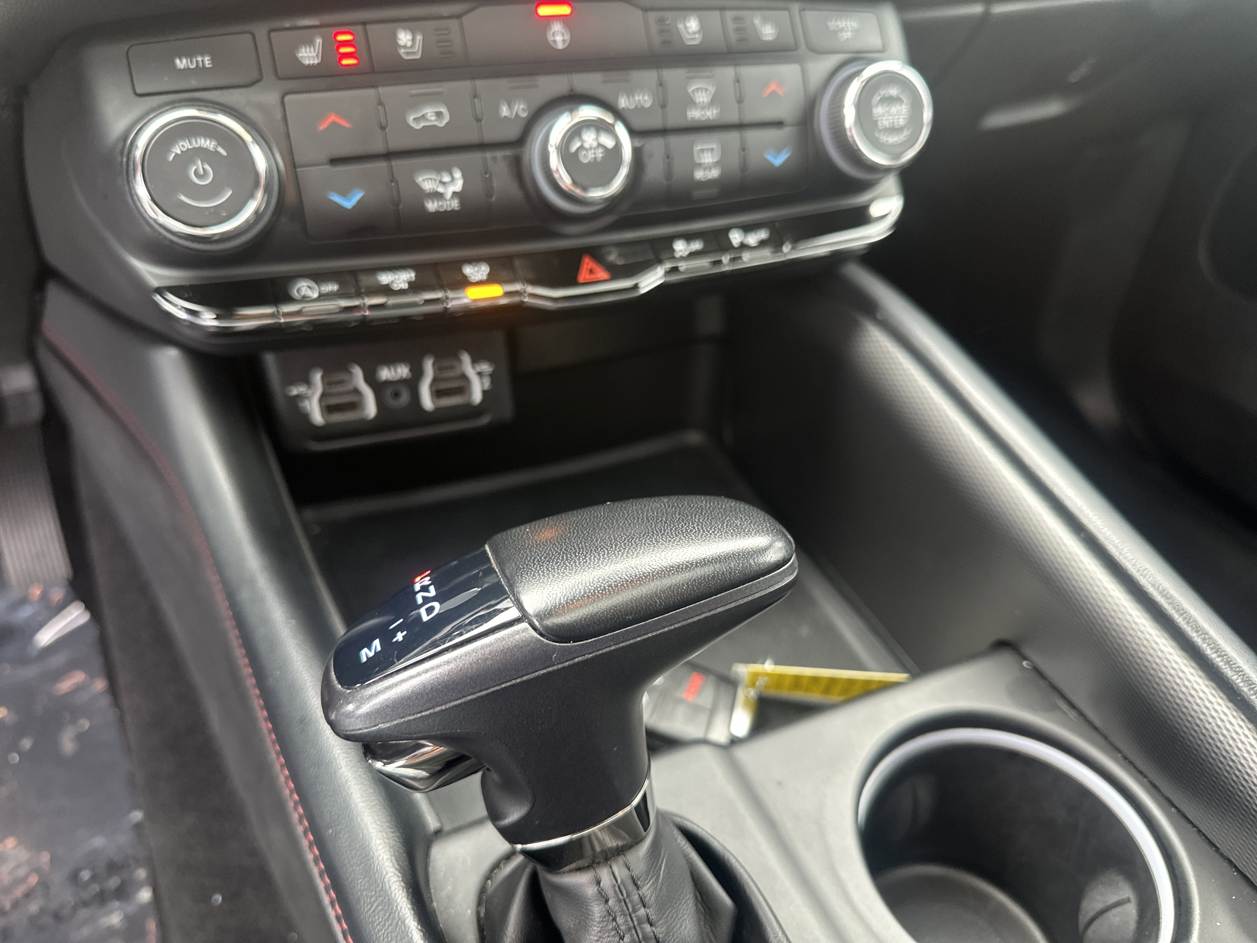 Used 2023 Dodge Durango GT image 34