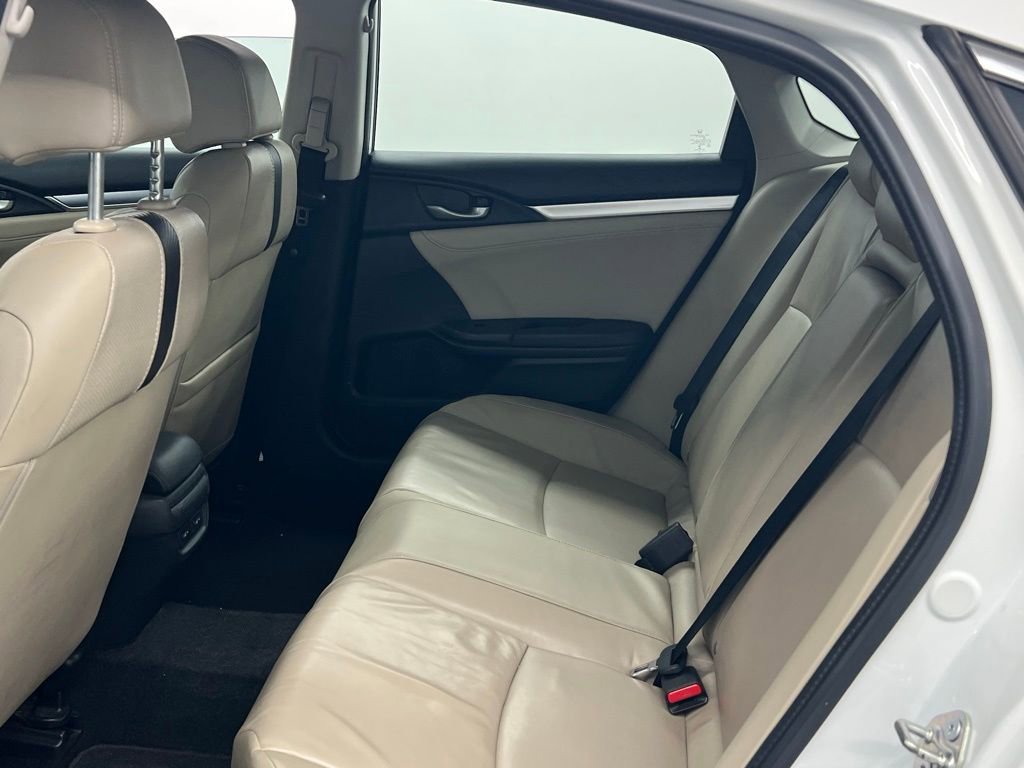 Used 2016 Honda Civic Touring image 9