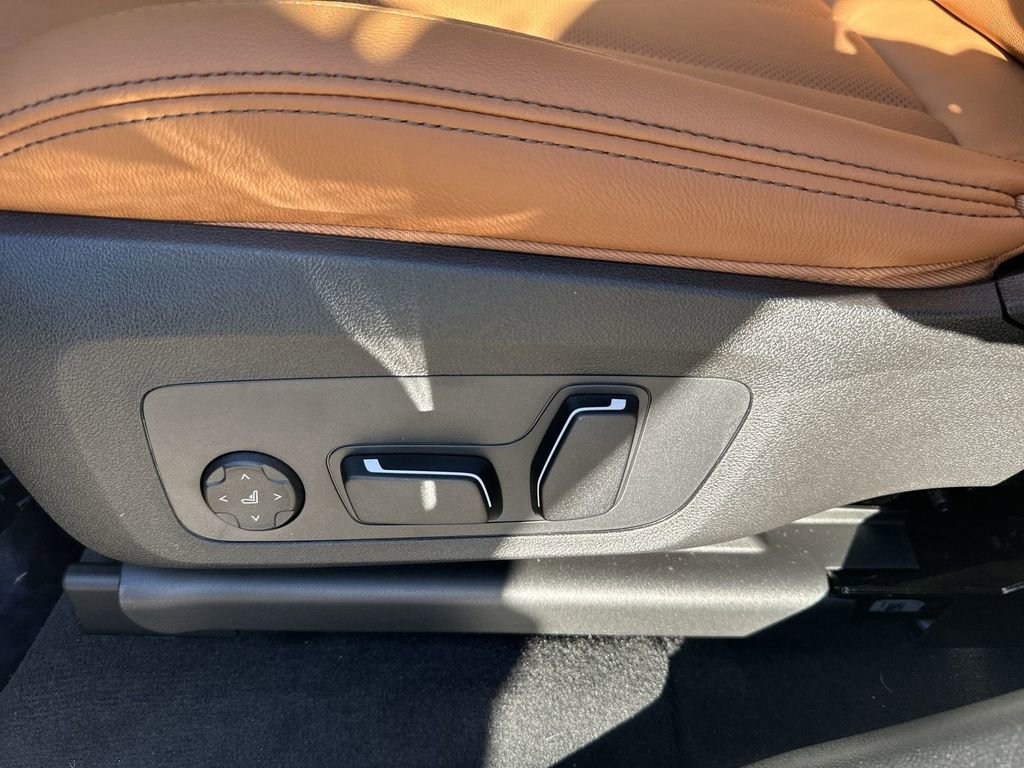 New 2025 BMW X4 xDrive30i w/ Premium Package image 14