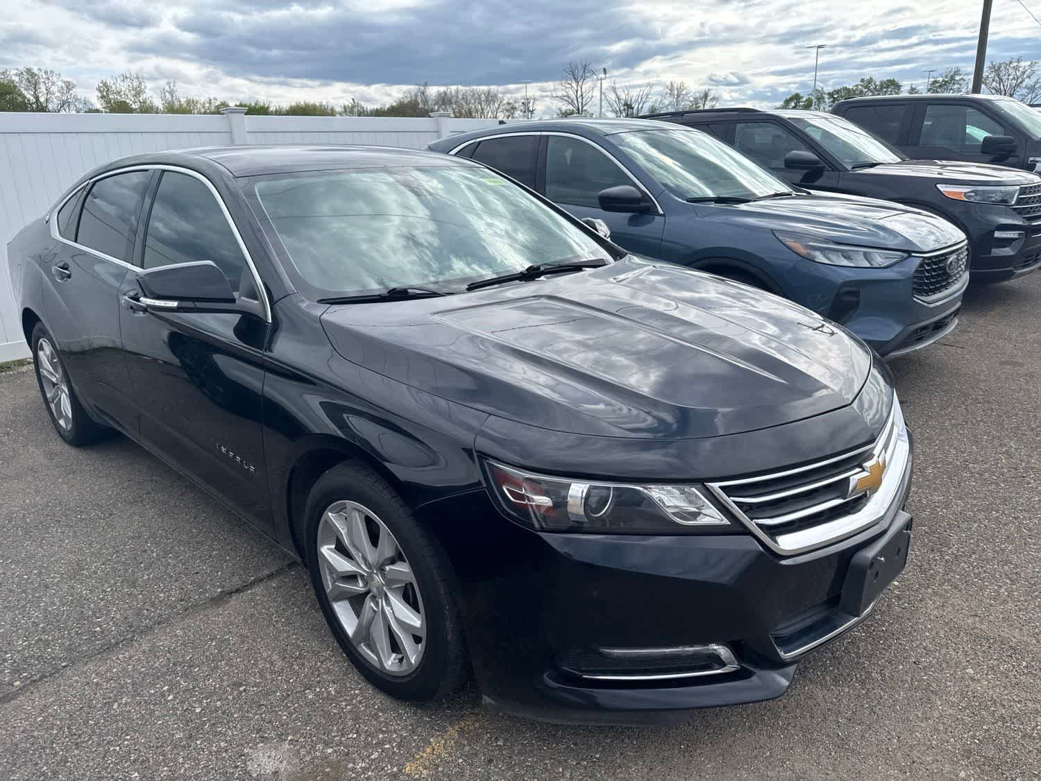 Used 2019 Chevrolet Impala LT FWD image 25