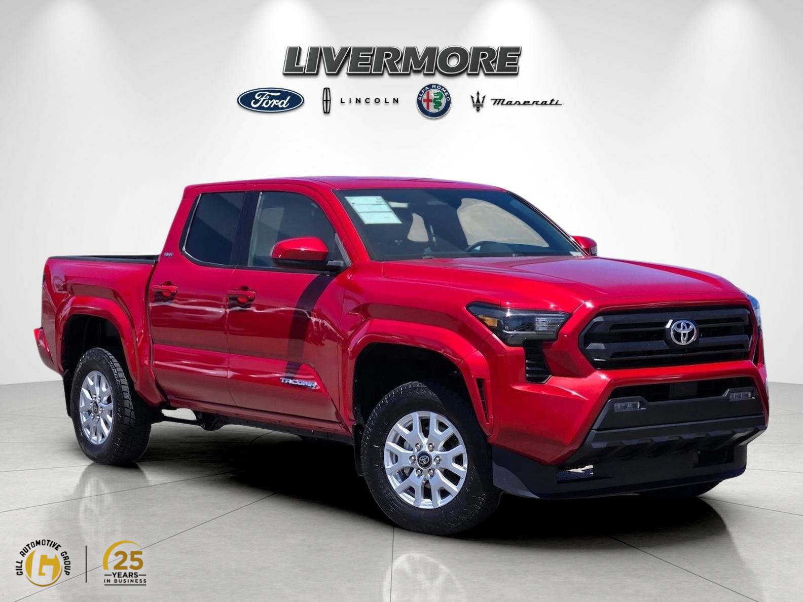 Used 2024 Toyota Tacoma SR5 AWD/4WD image 1