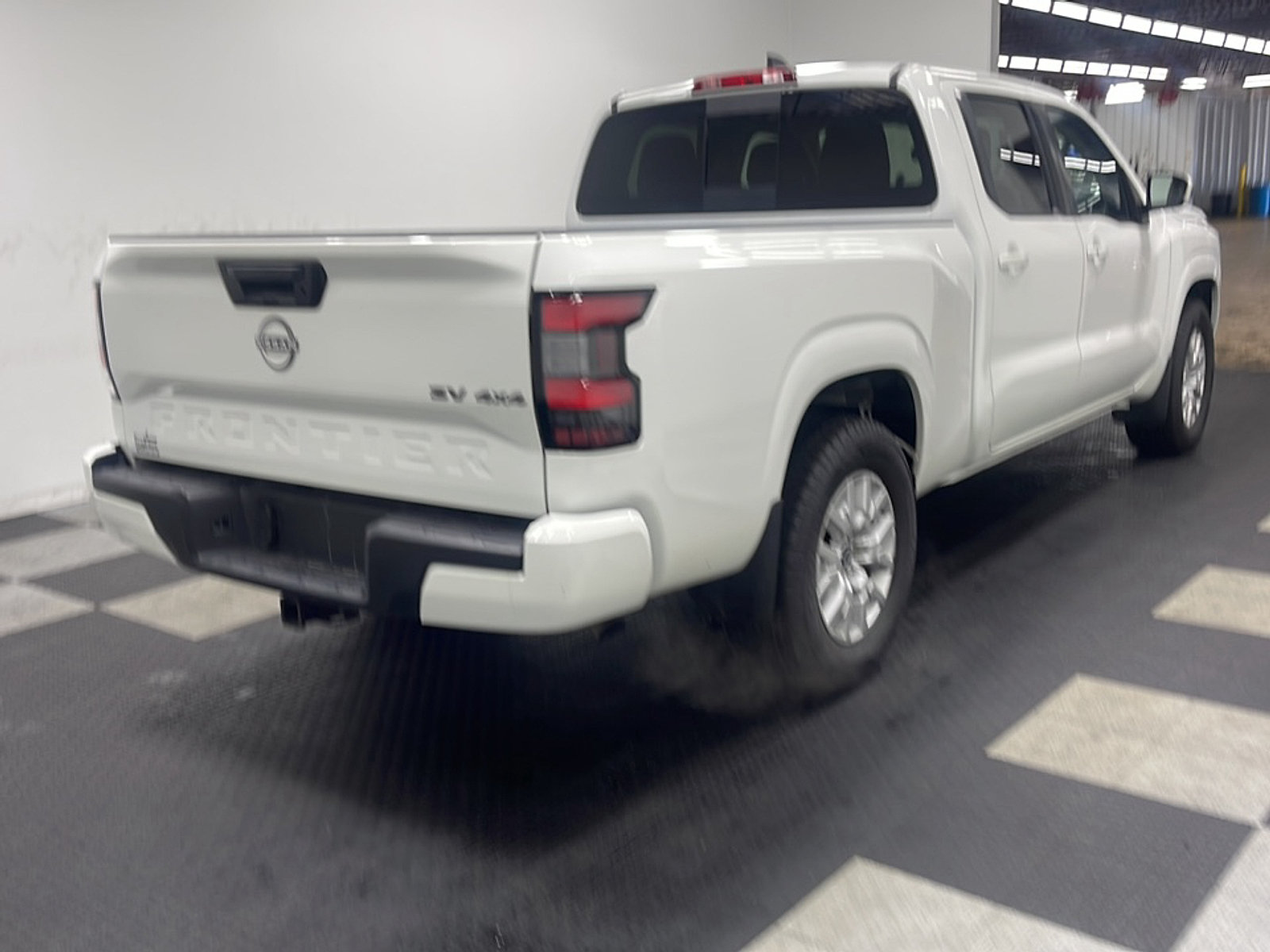 Used 2023 Nissan Frontier SV AWD/4WD image 17