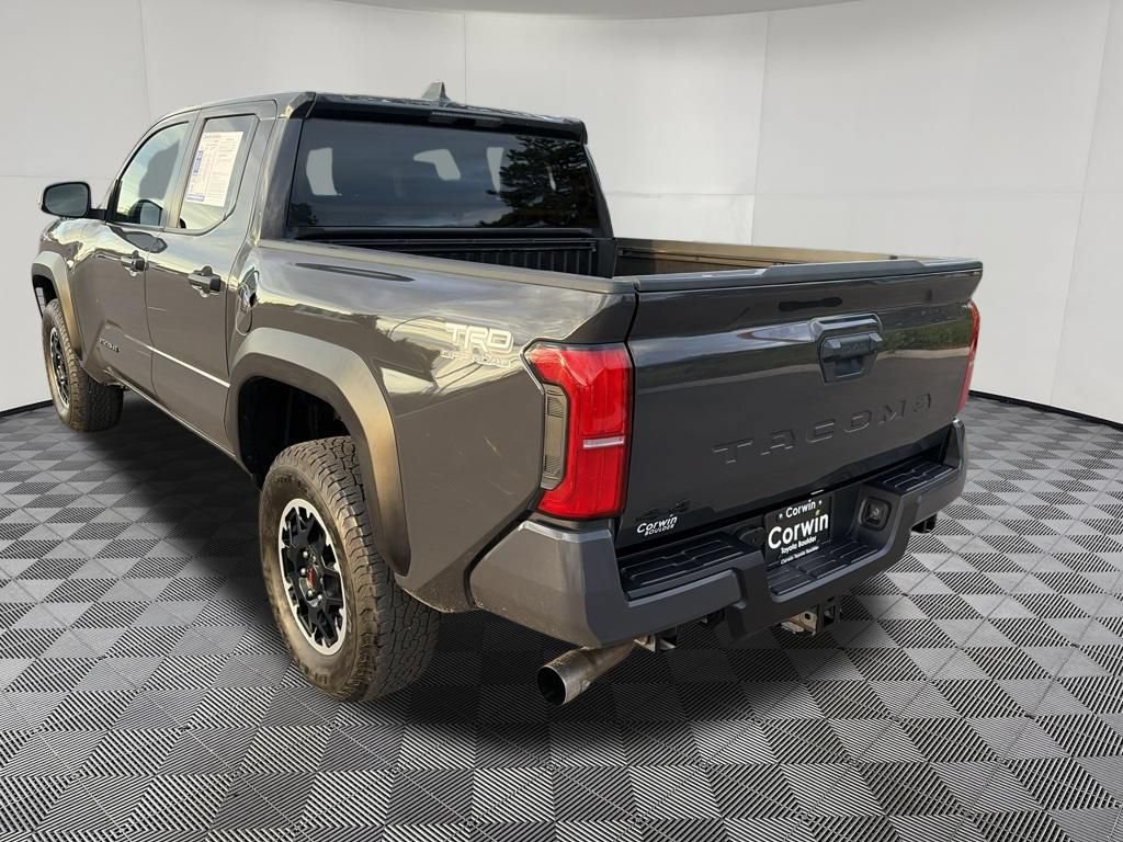 Used 2025 Toyota Tacoma TRD Off-Road AWD/4WD image 6