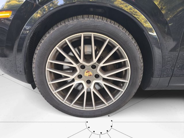 Used 2023 Porsche Cayenne Platinum Edition AWD/4WD image 24