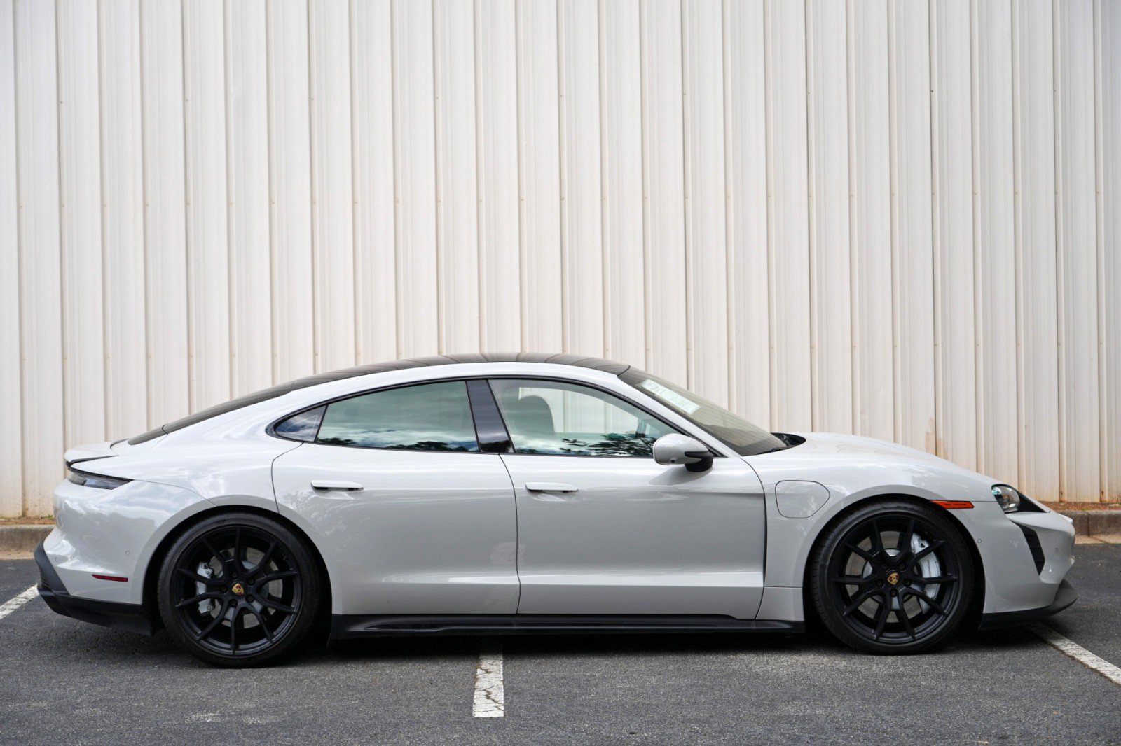 Used 2023 Porsche Taycan GTS w/ Premium Package (P6U) AWD/4WD image 55