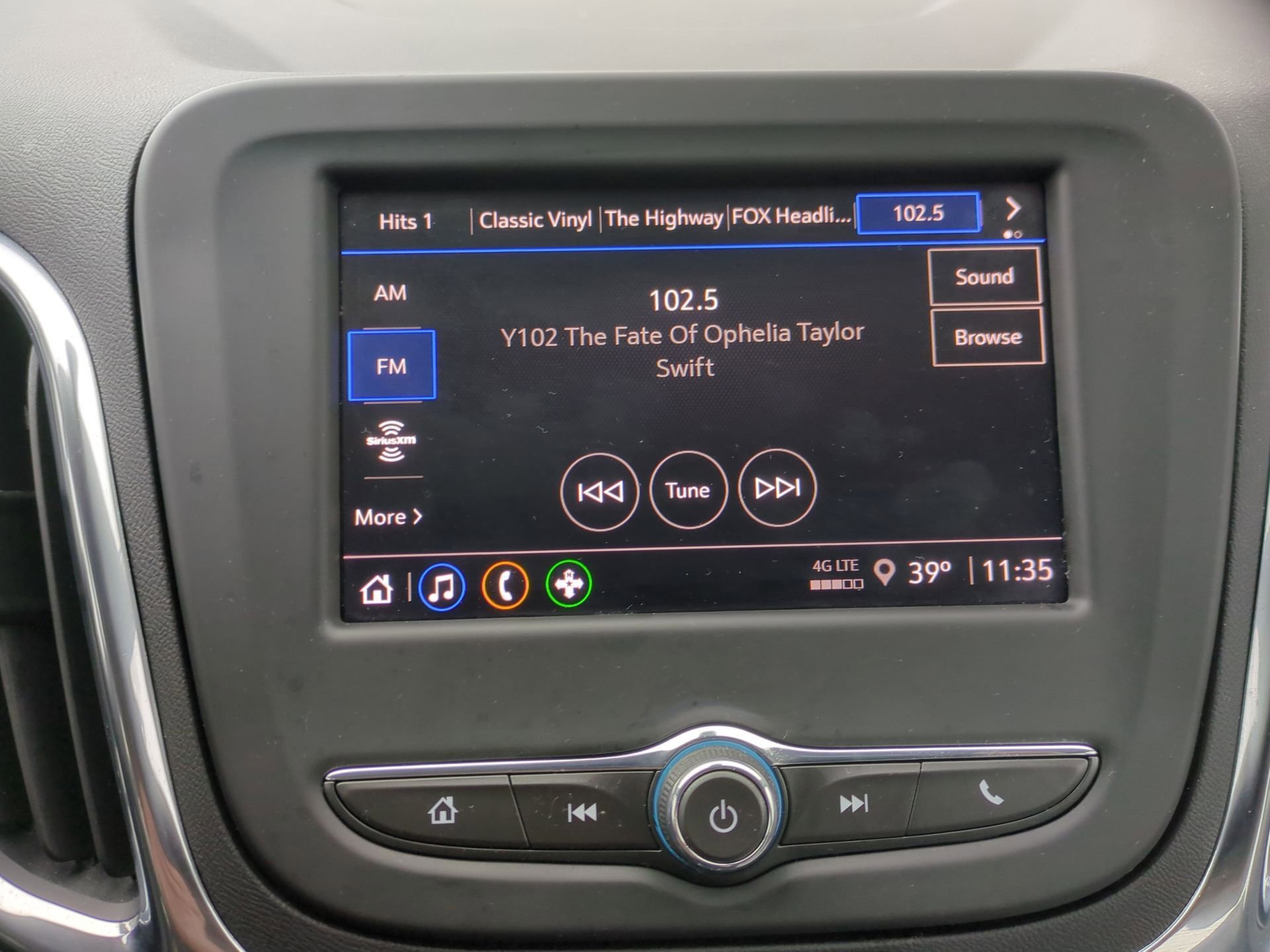 Certified 2024 Chevrolet Equinox LS w/ Driver Confidence II Package image 13