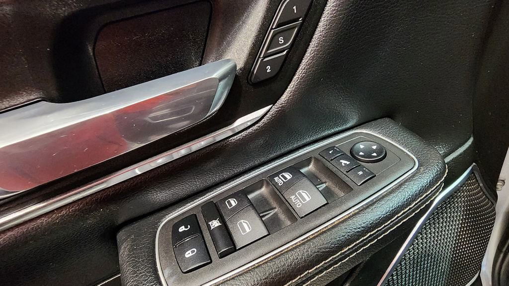 Used 2023 RAM 1500 Laramie image 12