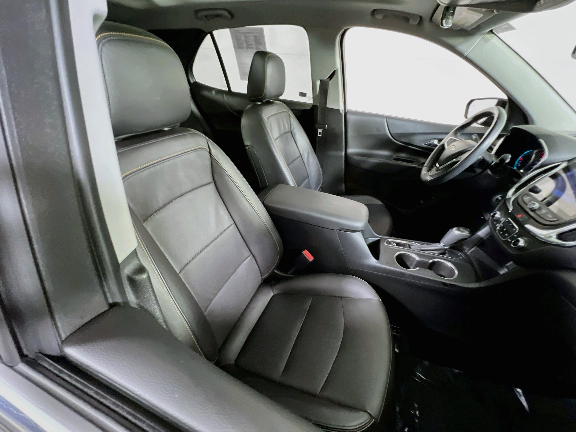 Used 2020 Chevrolet Equinox LT w/ Midnight Edition AWD/4WD image 28