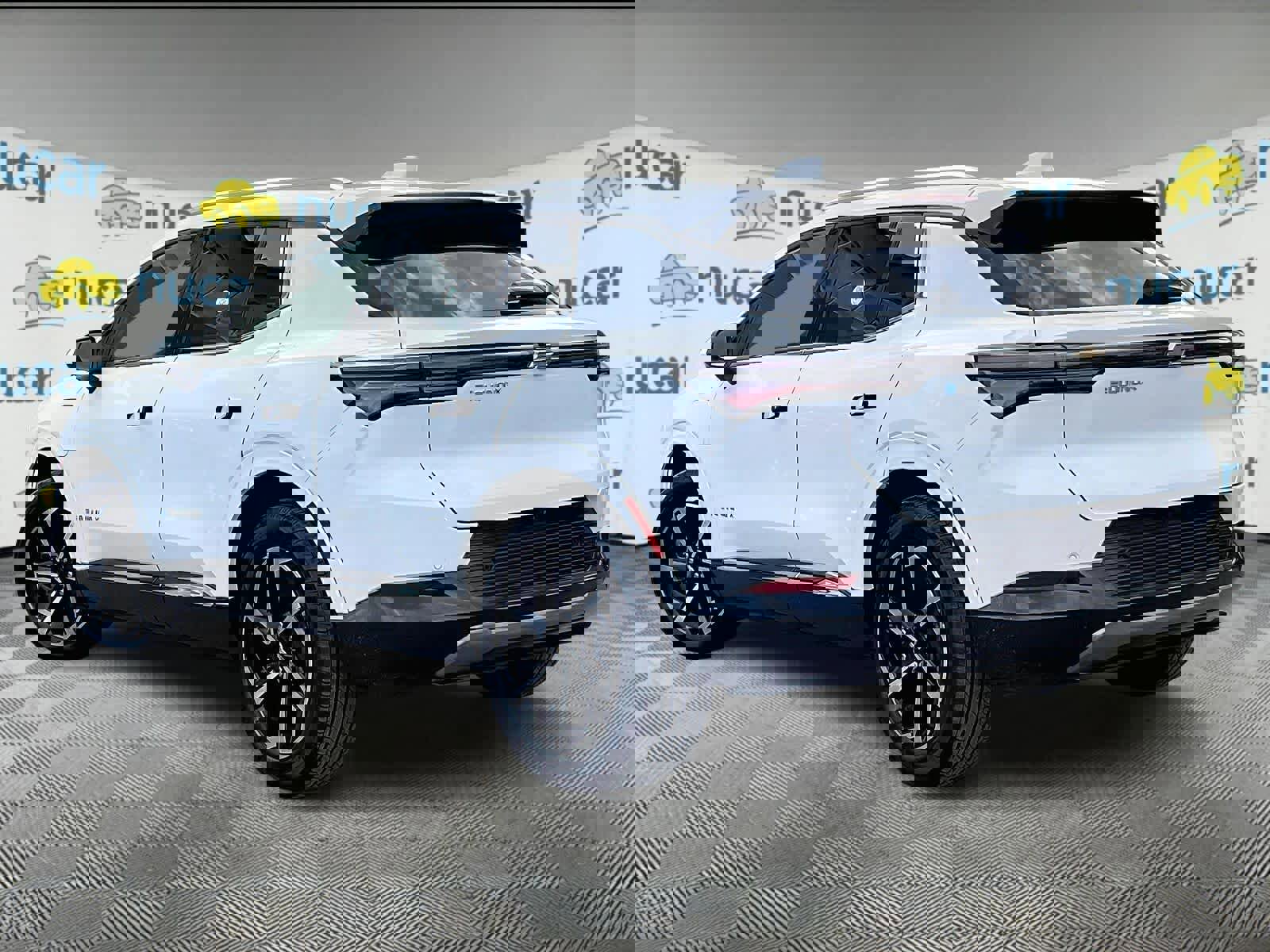 Used 2025 Chevrolet Equinox EV LT image 4