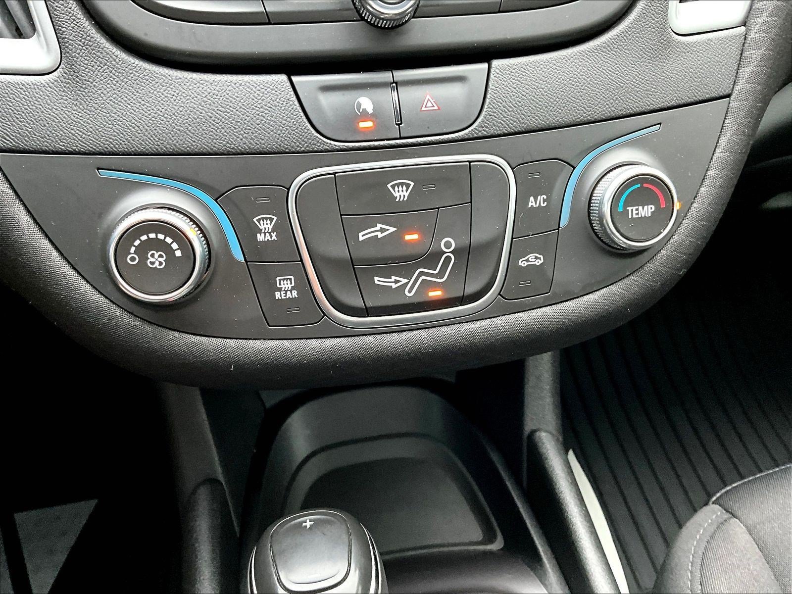 Used 2020 Chevrolet Malibu RS FWD image 33