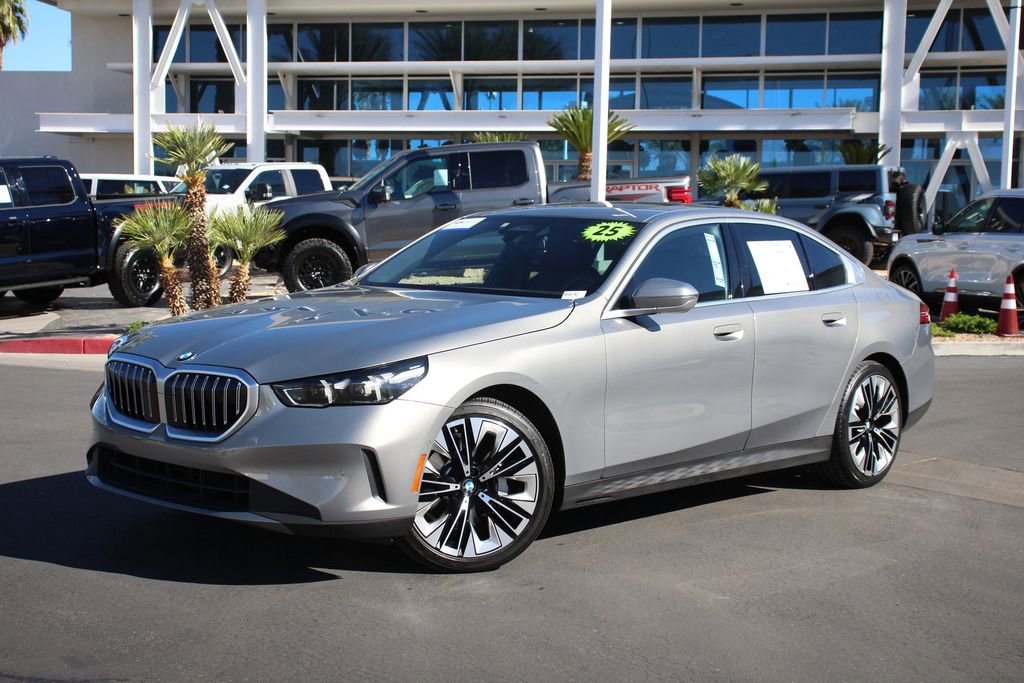 Used 2025 BMW 530i image 1