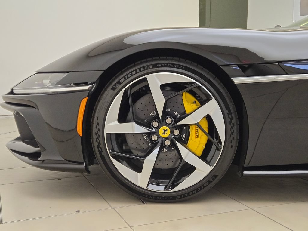 Used 2025 Ferrari 12Cilindri RWD image 11