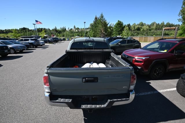 Used 2022 Toyota Tacoma TRD Off-Road AWD/4WD image 6