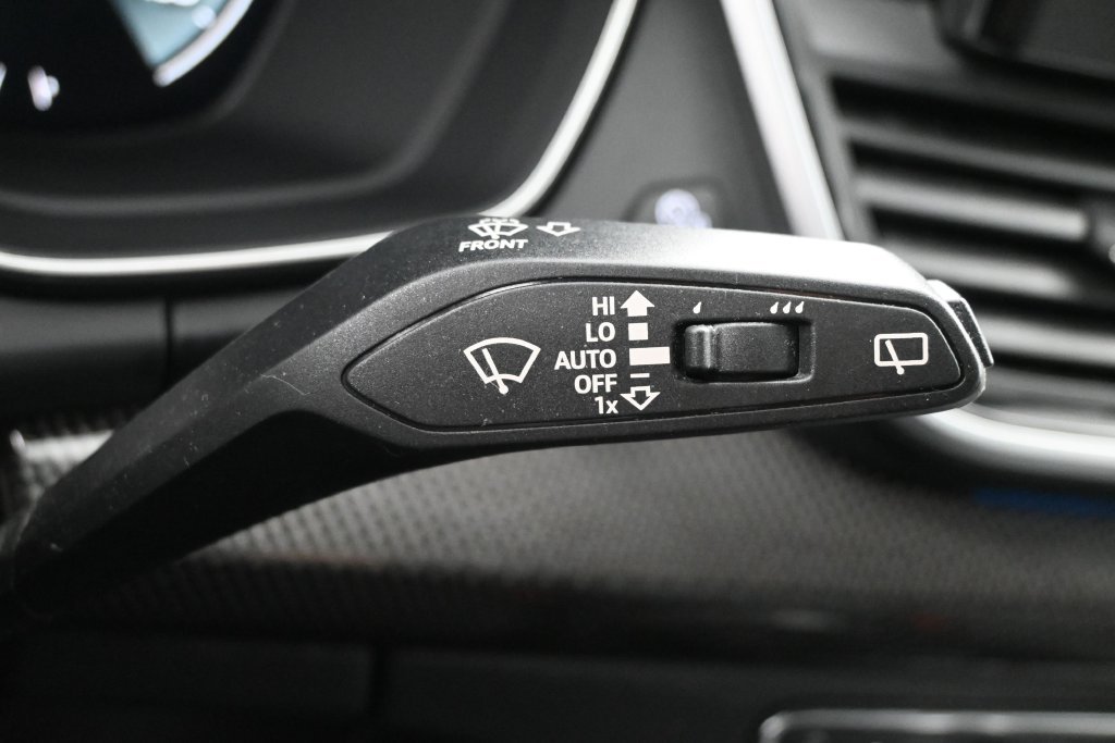 Used 2024 Audi SQ5 Prestige AWD/4WD image 15