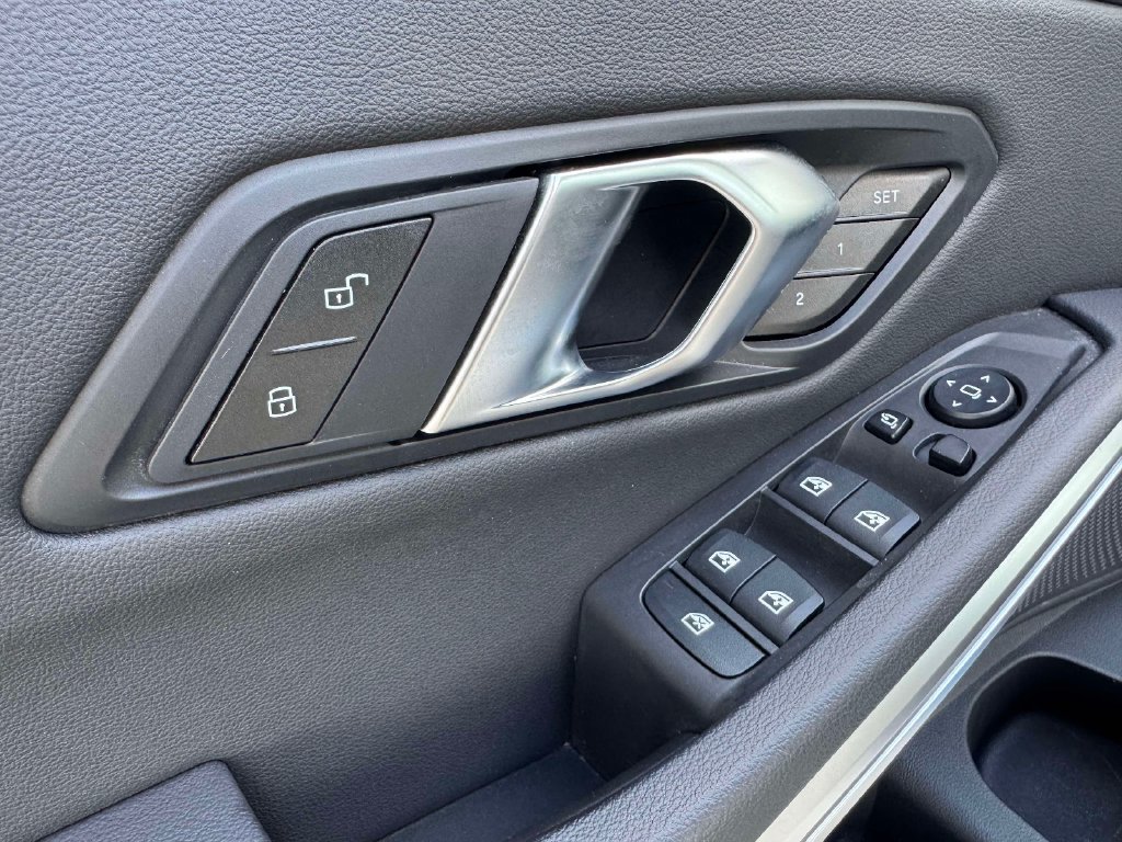 Certified 2026 BMW 330i xDrive Sedan AWD/4WD image 19