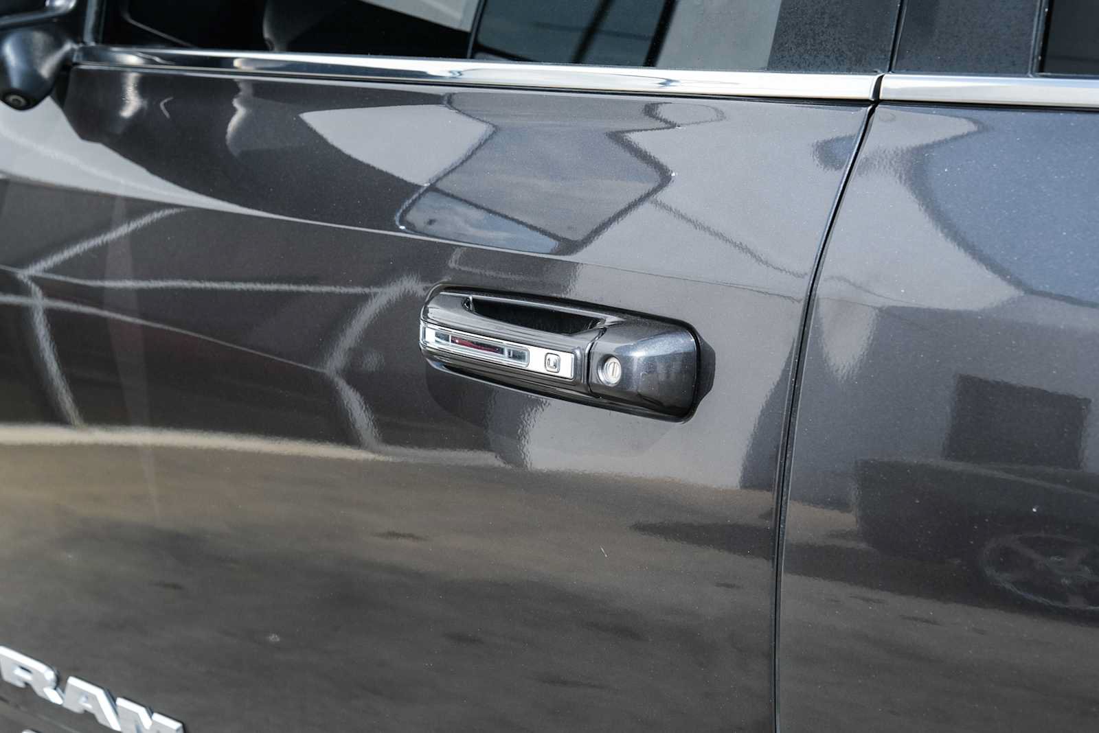 Used 2020 RAM 3500 Limited AWD/4WD image 18