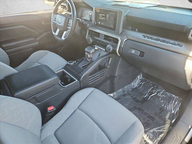 Used 2024 Toyota Tacoma SR5 AWD/4WD image 27