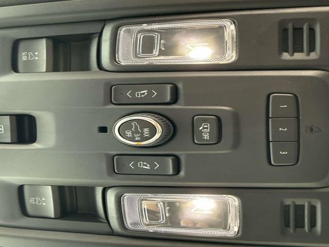 Used 2022 GMC Yukon AT4 image 21