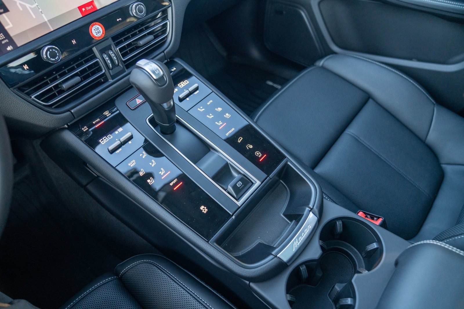 New 2026 Porsche Macan AWD/4WD image 21