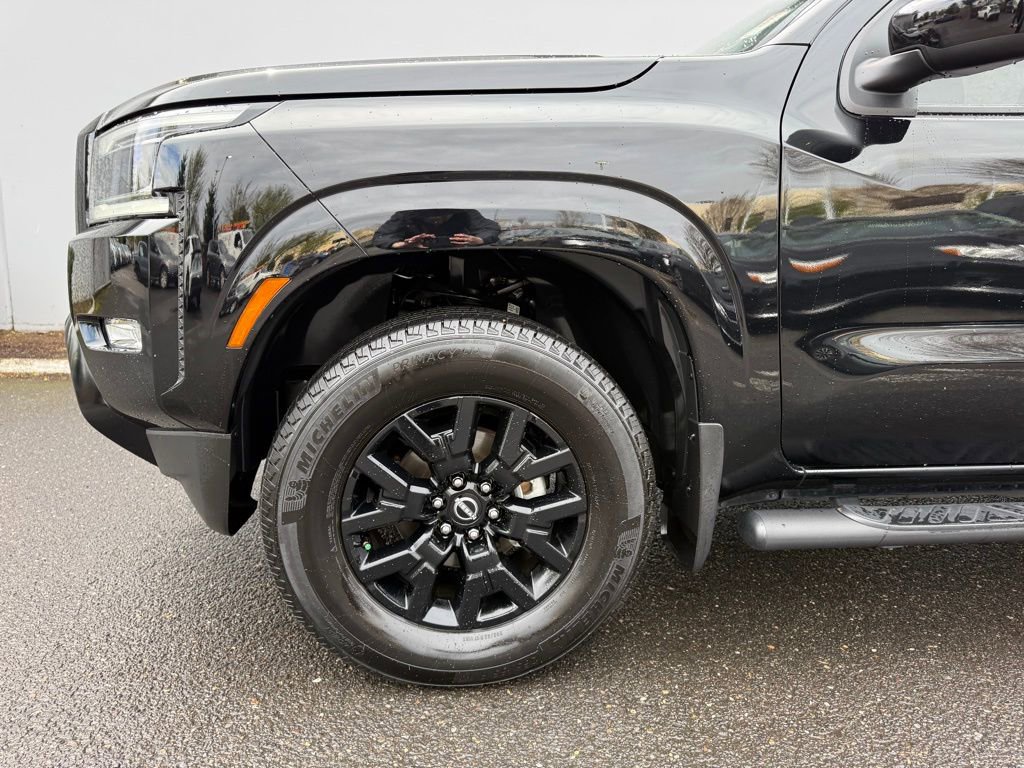 Certified 2023 Nissan Frontier SV w/ Midnight Edition Package image 13