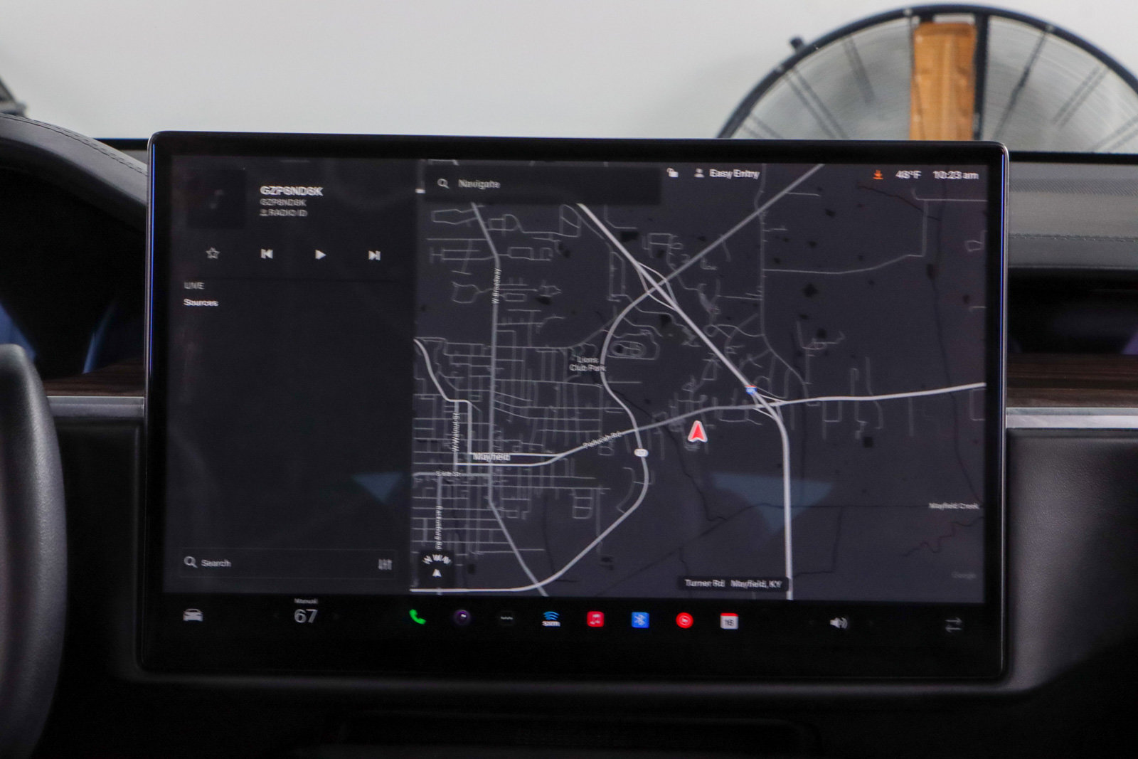 Used 2021 Tesla Model S Plaid image 18