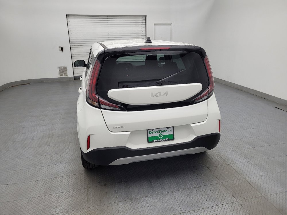 Used 2025 Kia Soul LX w/ LX Technology Package image 6