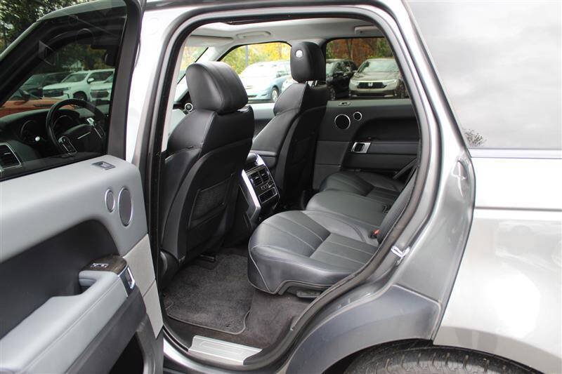 Used 2014 Land Rover Range Rover Sport HSE AWD/4WD image 29