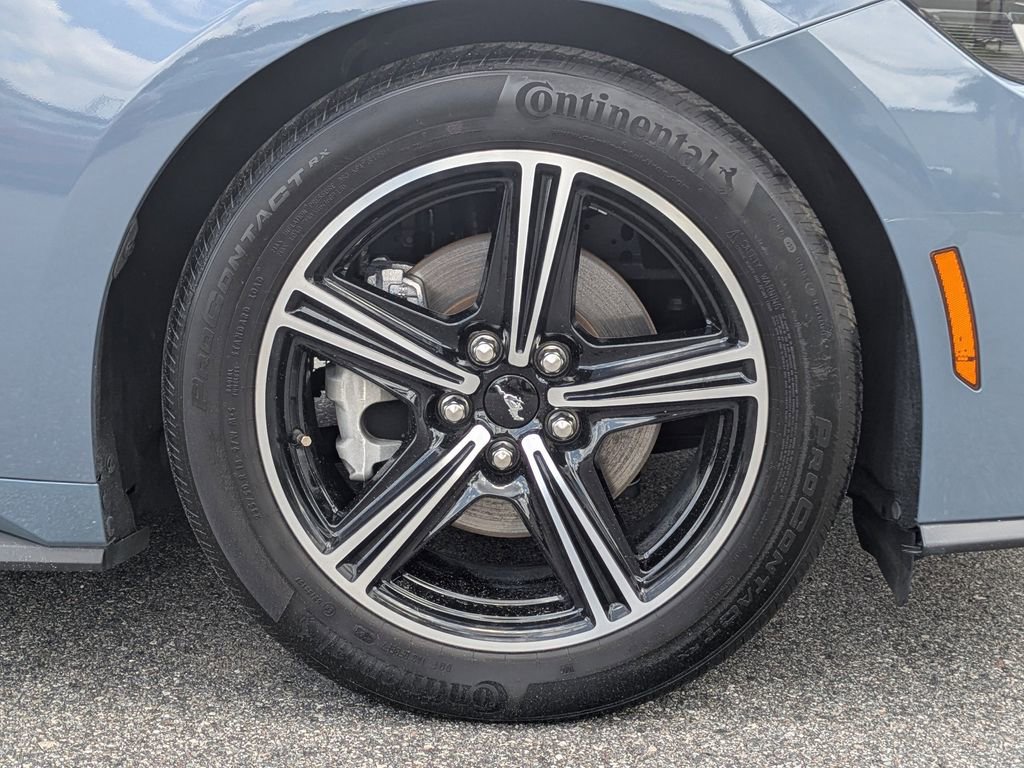 Used 2024 Ford Mustang Coupe RWD image 11